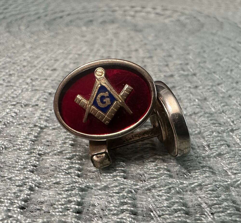 EUC Vintage Freemason Masonic Cufflinks Pair Gold Tone Red Enamel